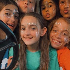 Meet your Posher, Ella